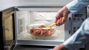 Чи шкідливо готувати овочі в мікрохвильовці